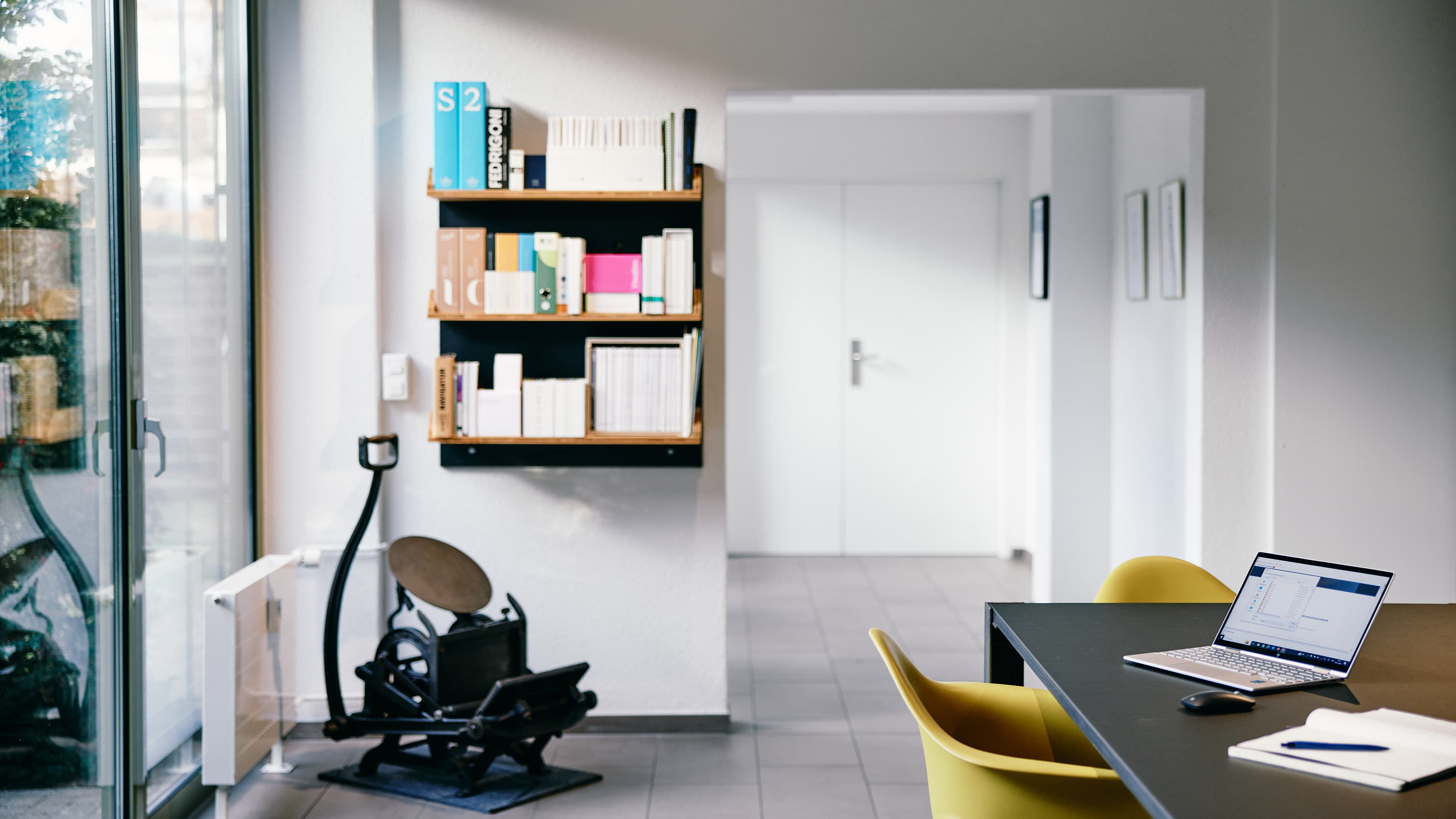 Rheinpack - Vollkarton Verpackungen - Verkaufsverpackungen - Promotionsverpackungen - Süsswarenverpackungen - Geschenkverpackungen - Wellkarton Verpackungen - Graukarton Verpackungen - Stulpdeckelschachel - Klappdeckelschachteln - Archivschachteln - Lagerschachteln - Faltschachteln - Gitterfachstege - Kantenschoner - Rillbox - Ritzbox - Überzogene Verpackungen - RheinDesign - Rohkartonage - Geschenkverpackungen B2B - CAD Verpackungsentwicklung - Beratung Kartonverpackung - Konzeption Kartonverpackung - Produktion Kartonverpackung - Prägedruck Kartonverpackung - Papira® - Papira® Hohlwand Verpackungen - Papira® Schieber Verpackungen - Papira® Eclipse - Papira® Mini Selection - Beutel Verpackung - Schokotafel Verpackung - Papira® LOVE - Rheinpack GmbH: Ihr Partner für Verpackungen aus Karton - von der Konzeption bis zur Realisierung! Rheinpack - Solid cardboard packaging - Sales packaging - Promotional packaging - Confectionery packaging - Gift packaging - Corrugated cardboard packaging - Grey cardboard packaging - Hinged lid boxes - Folding cartons - Archive boxes - Storage boxes - Folding boxes - Grid partition inserts - Edge protectors - Crease box - Score box - Coated packaging - RheinDesign - Raw cardboard packaging - B2B gift packaging - CAD packaging development - Cardboard packaging consultation - Cardboard packaging concept - Cardboard packaging production - Embossed printing cardboard packaging - Papira® - Papira® Hollow wall packaging - Papira® Slider packaging - Papira® Eclipse - Papira® Mini Selection - Bag packaging - Chocolate bar packaging - Papira® LOVE - Rheinpack GmbH: Your partner for cardboard packaging - from concept to realization!